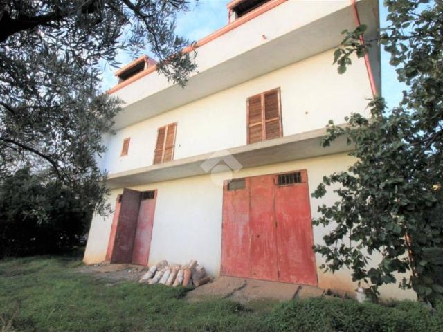 Rustico / Casale in vendita a Gizzeria CZ