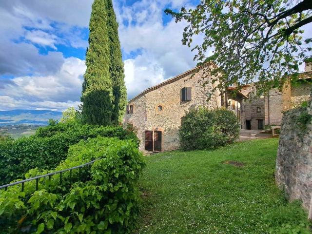 Rustico / Casale in vendita a Giano dell'Umbria PG