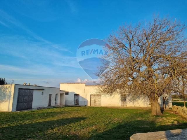 Rustico / Casale in vendita a Gioia del Colle BA