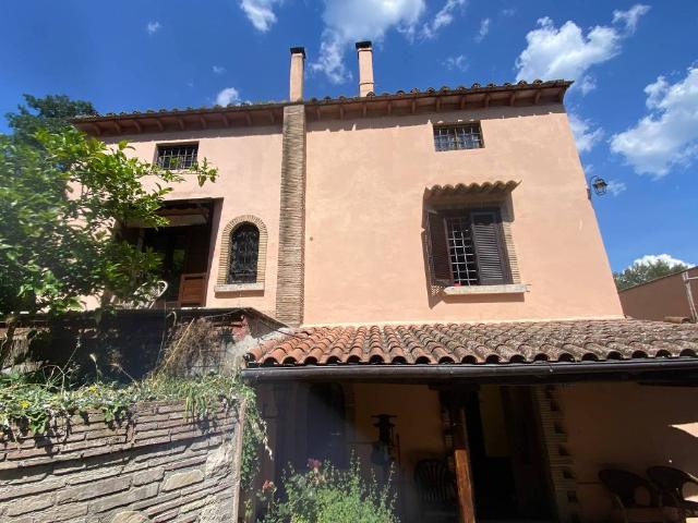 Rustico / Casale in vendita a Giove TR