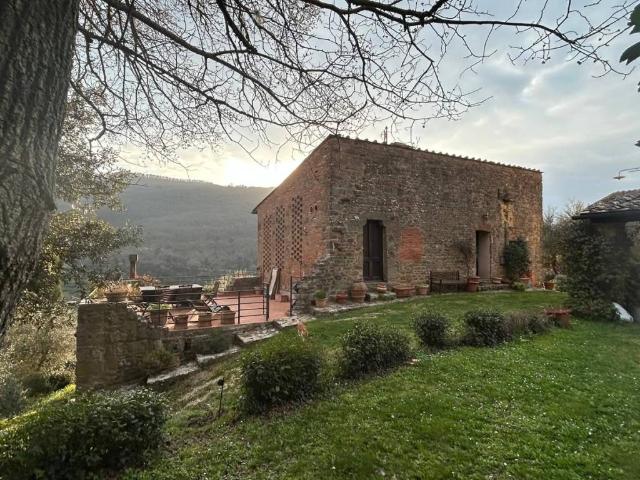 Rustico / Casale in vendita a Greve in Chianti FI