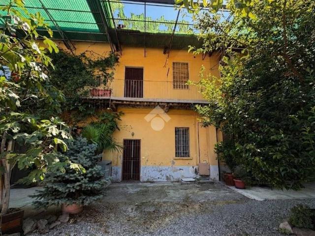 Rustico / Casale in vendita a Grezzago MI
