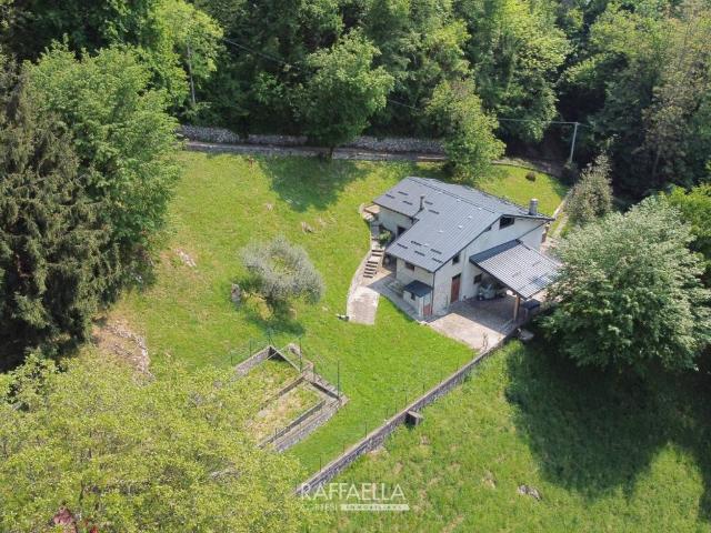 Rustico / Casale in vendita a Grone BG