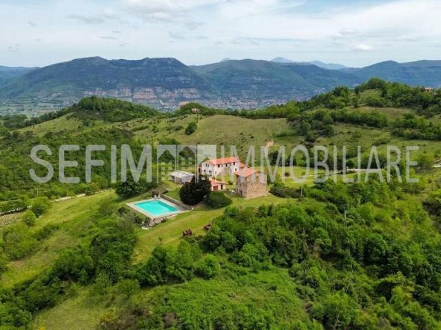 Rustico / Casale in vendita a Gubbio PG