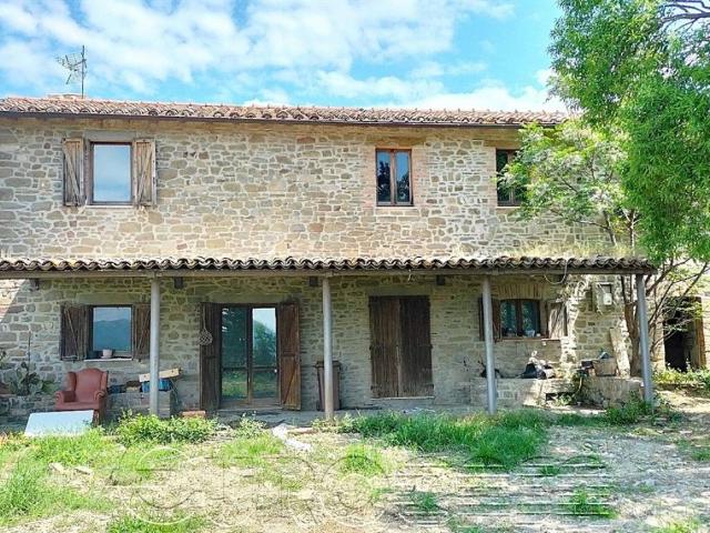 Rustico / Casale in vendita a Gubbio PG