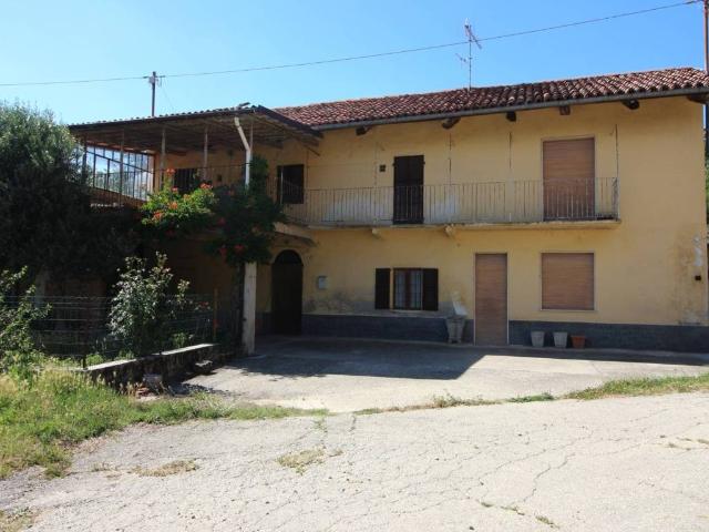 Rustico / Casale in vendita a Dogliani CN