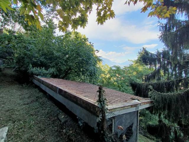 Rustico / Casale in vendita a Dongo CO
