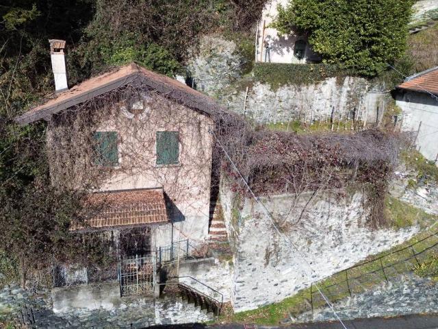 Rustico / Casale in vendita a Dongo CO