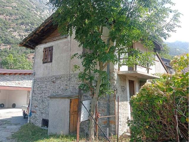 Rustico / Casale in vendita a Donnas AO