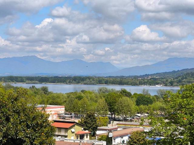 Rustico / Casale in vendita a Dormelletto NO