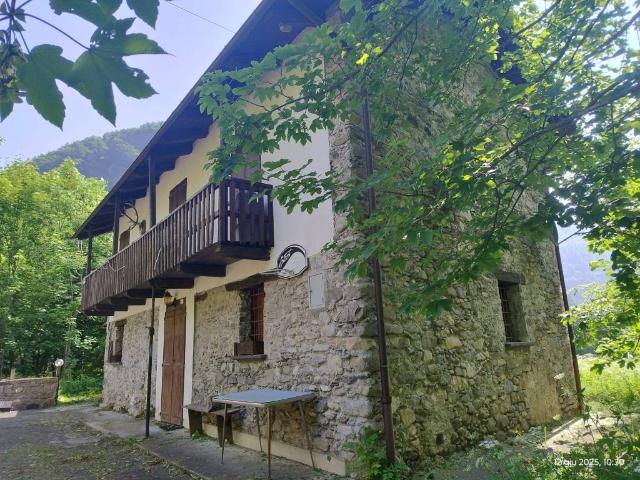 Rustico / Casale in vendita a Demonte CN