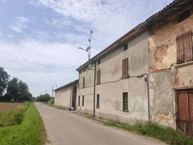 Rustico / Casale in vendita a Derovere CR
