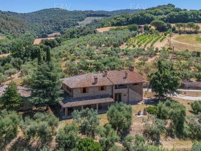 Rustico / Casale in vendita a Deruta PG