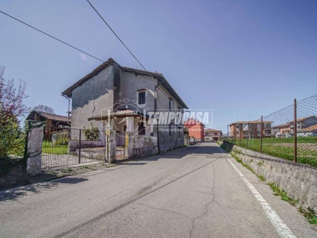 Rustico / Casale in vendita a Divignano NO