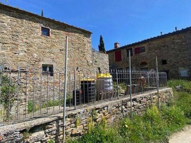 Rustico / Casale in vendita a Dicomano FI