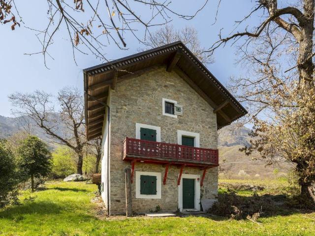 Rustico / Casale in vendita a Envie CN