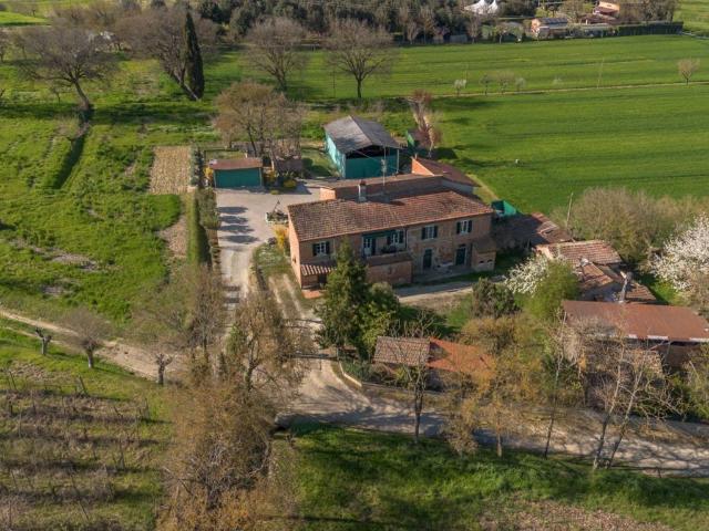 Rustico / Casale in vendita a Foiano della Chiana AR