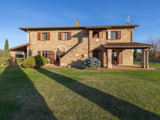 Rustico / Casale in vendita a Foiano della Chiana AR