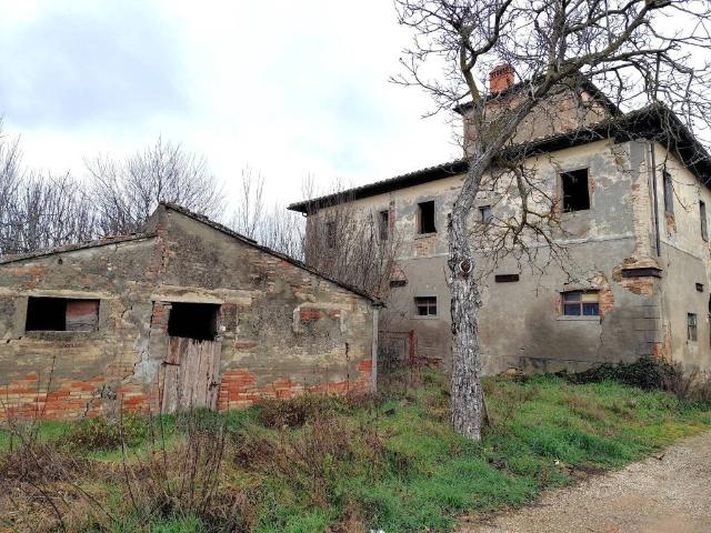 Rustico / Casale in vendita a Foiano della Chiana AR