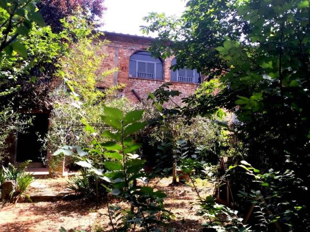 Rustico / Casale in vendita a Foiano della Chiana AR