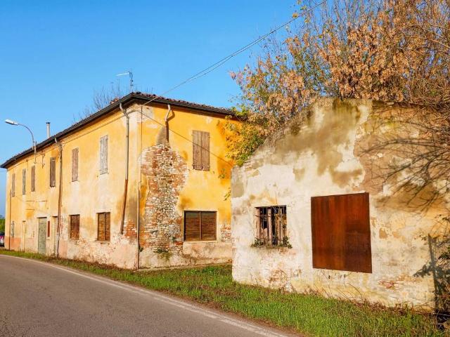 Rustico / Casale in vendita a Fontanellato PR