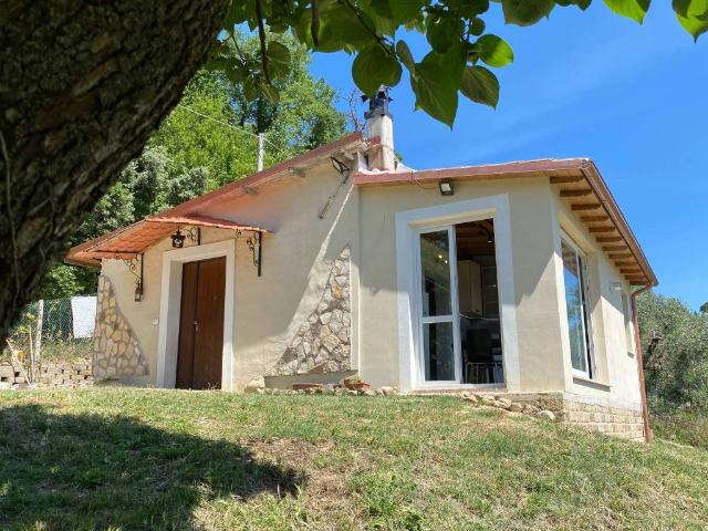 Rustico / Casale in vendita a Forano RI