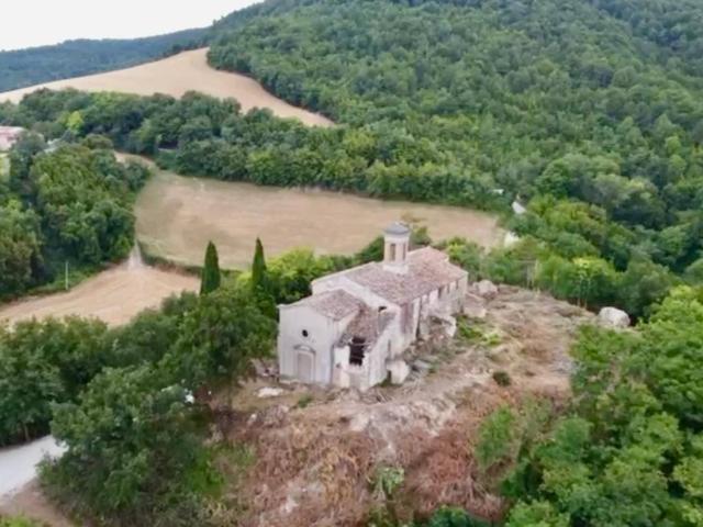 Rustico / Casale in vendita a Fossombrone PU