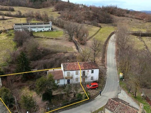 Rustico / Casale in vendita a Fabbrica Curone AL