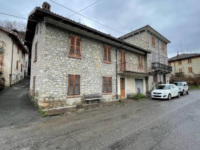 Rustico / Casale in vendita a Fabbrica Curone AL