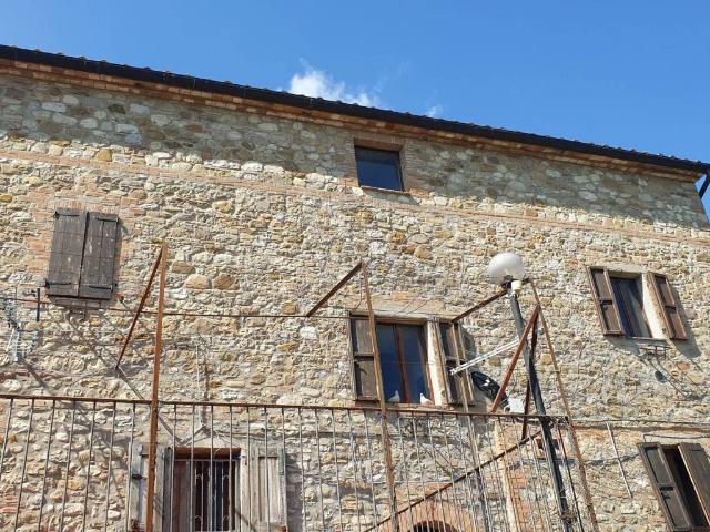Rustico / Casale in vendita a Fabro TR