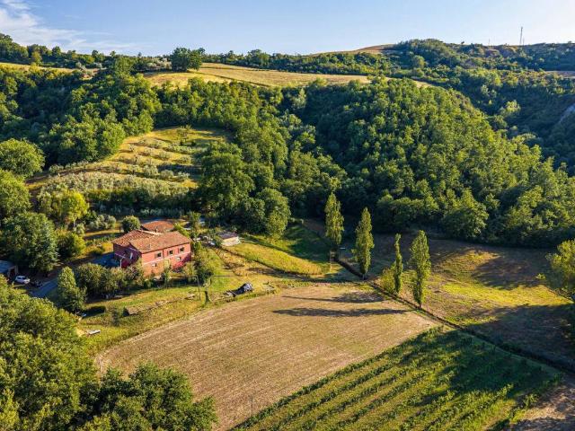 Rustico / Casale in vendita a Fabro TR