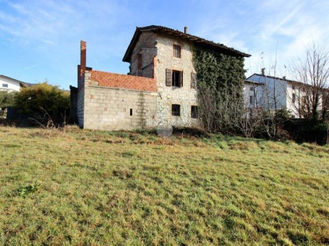 Rustico / Casale in vendita a Faedis UD