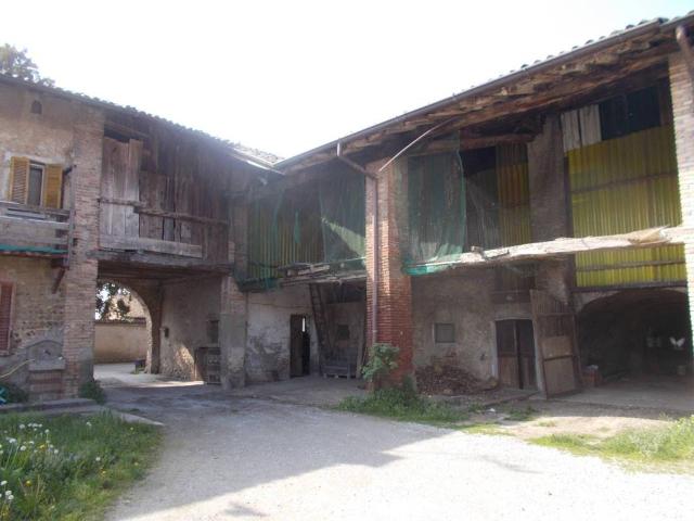 Rustico / Casale in vendita a Fara Gera d'Adda BG