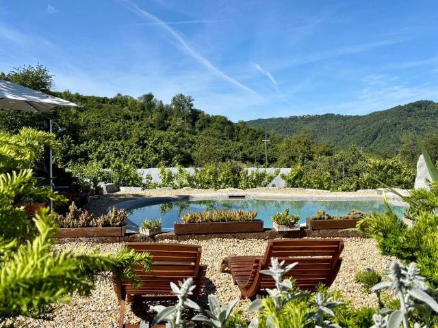 Rustico / Casale in vendita a Feisoglio CN
