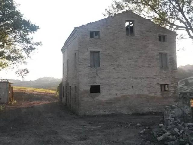 Rustico / Casale in vendita a Fermo FM