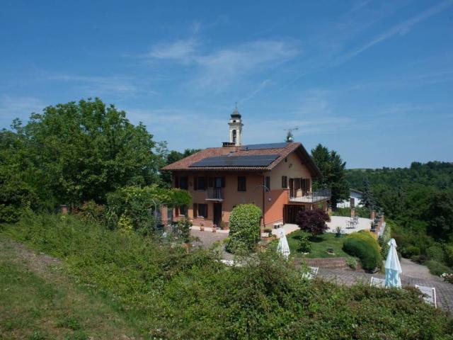 Rustico / Casale in vendita a Ferrere AT