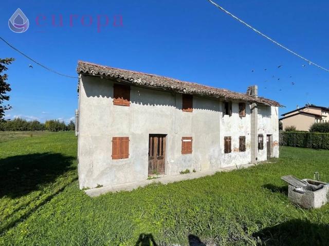 Rustico / Casale in vendita a Fiume Veneto PN