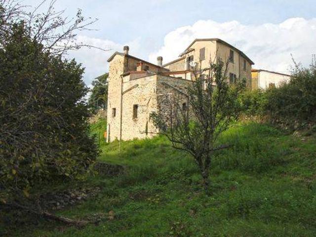 Rustico / Casale in vendita a Fivizzano MS