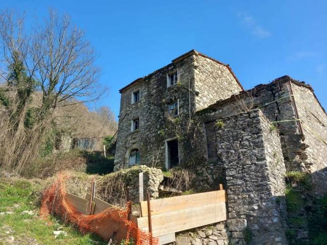 Rustico / Casale in vendita a Fivizzano MS