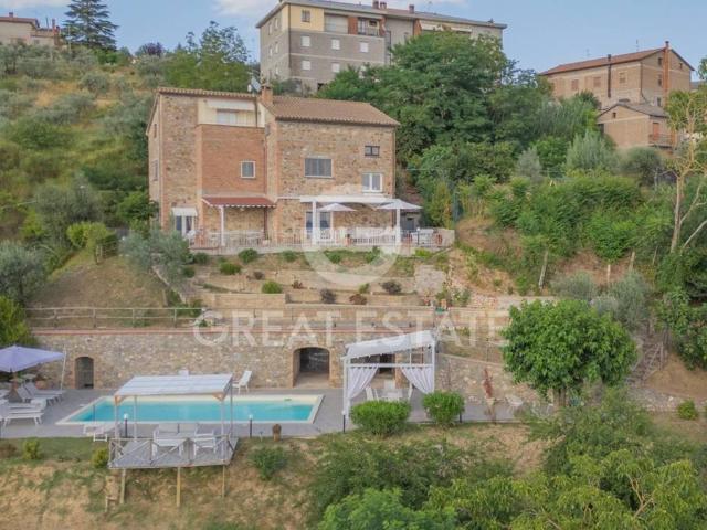 Rustico / Casale in vendita a Ficulle TR