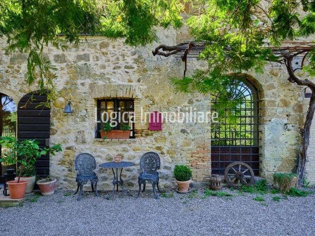 Rustico / Casale in vendita a Ficulle TR