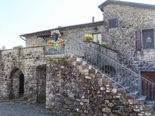 Rustico / Casale in vendita a Filattiera MS