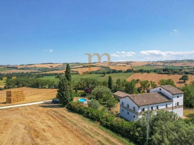 Rustico / Casale in vendita a Filottrano AN
