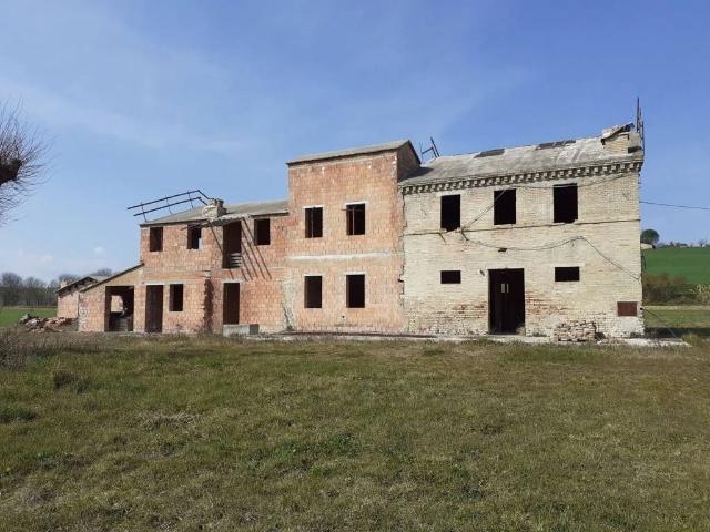 Rustico / Casale in vendita a Filottrano AN