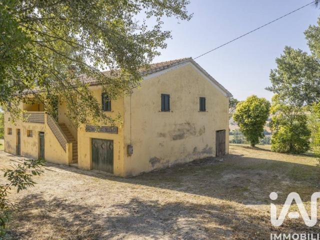Rustico / Casale in vendita a Filottrano AN