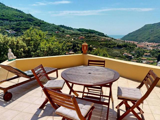 Rustico / Casale in vendita a Finale Ligure SV