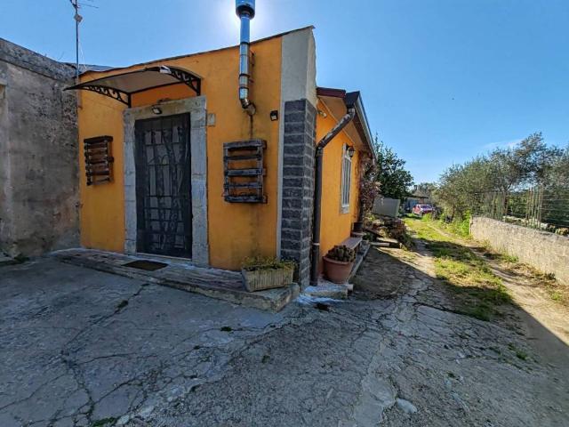 Rustico / Casale in vendita a Floridia SR
