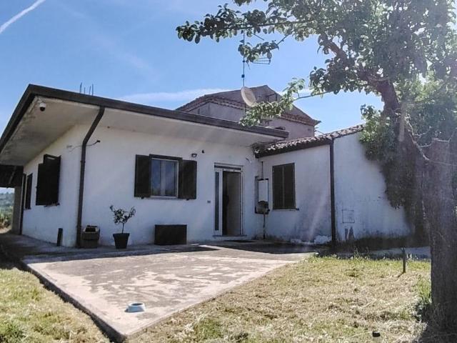 Rustico / Casale in vendita a Frosinone FR
