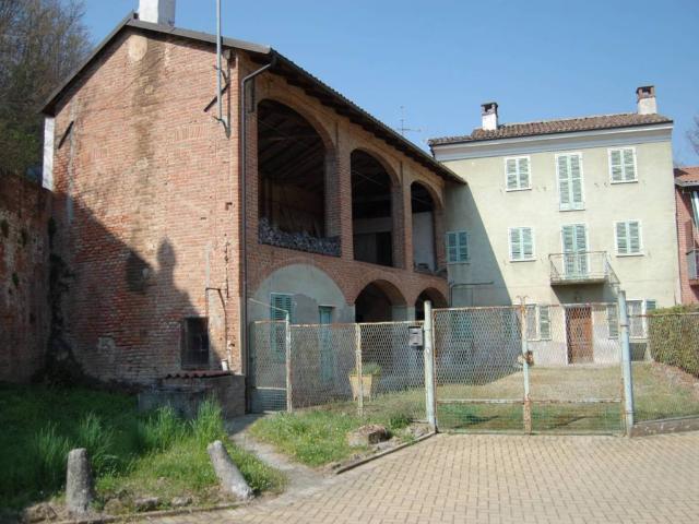Rustico / Casale in vendita a Fubine Monferrato AL