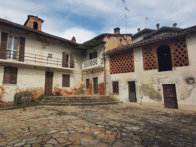 Rustico / Casale in vendita a Fubine Monferrato AL